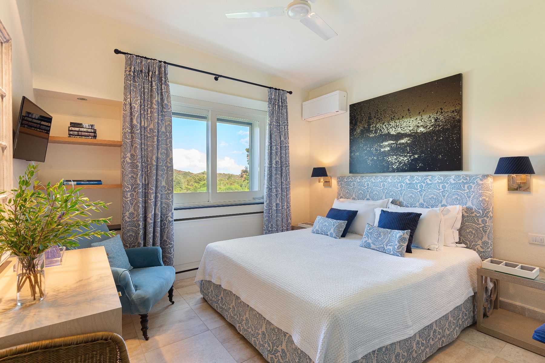 Marina villa photo.